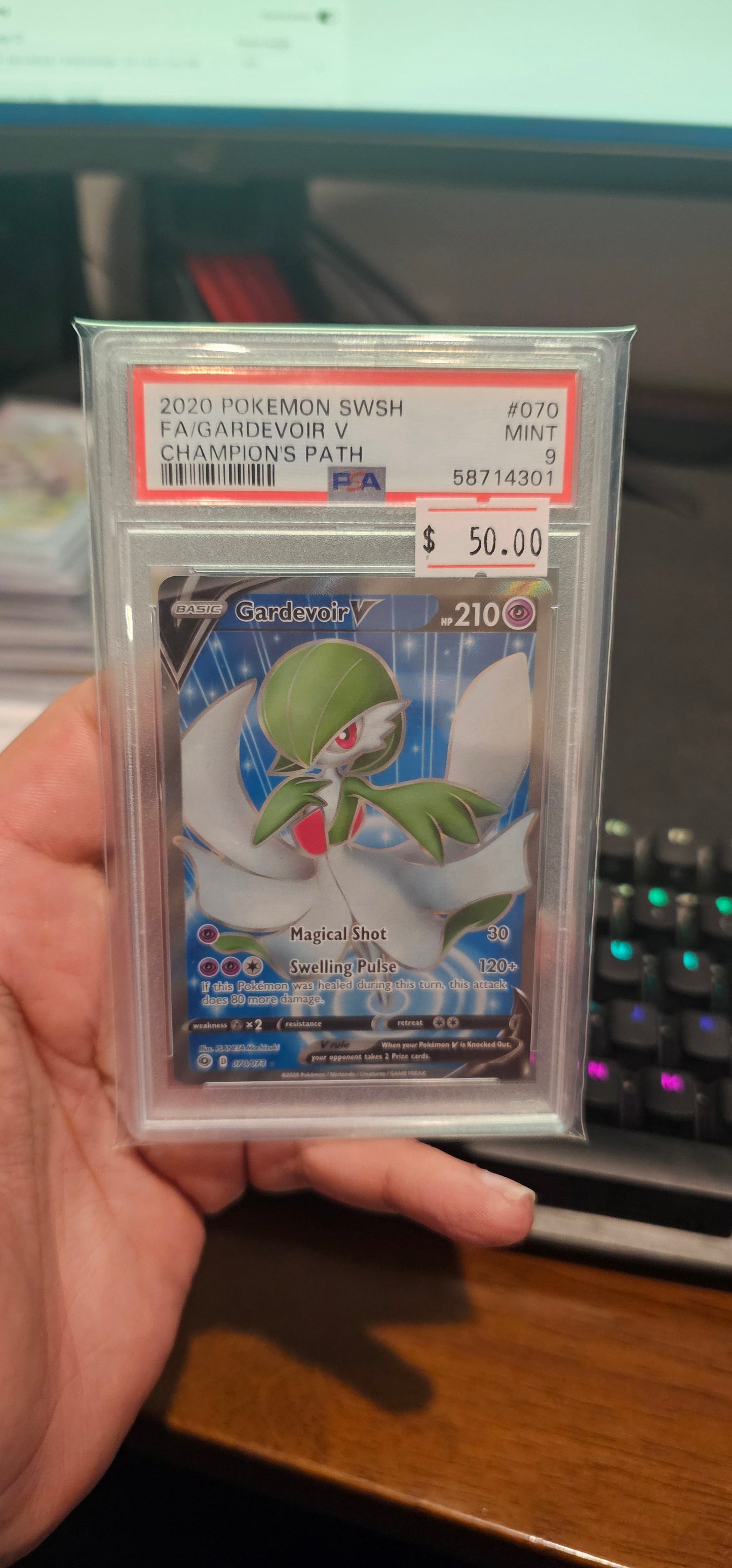 Gardevoir V 070/073 Champion's Path Pokemon PSA 9