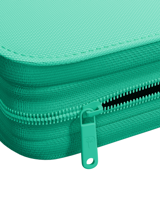 Collector's Series 4 Pocket Zip Binder